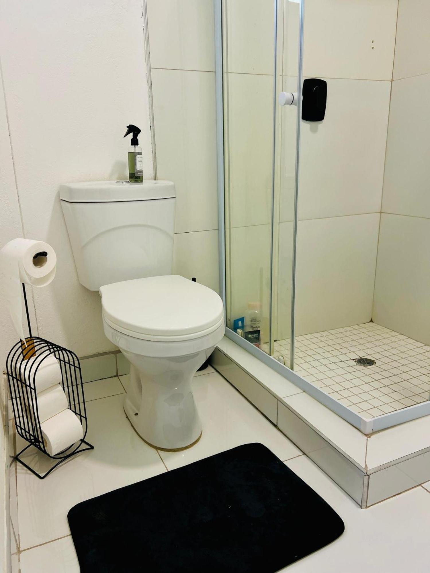 Easy Living Apartment Rundu Bagian luar foto