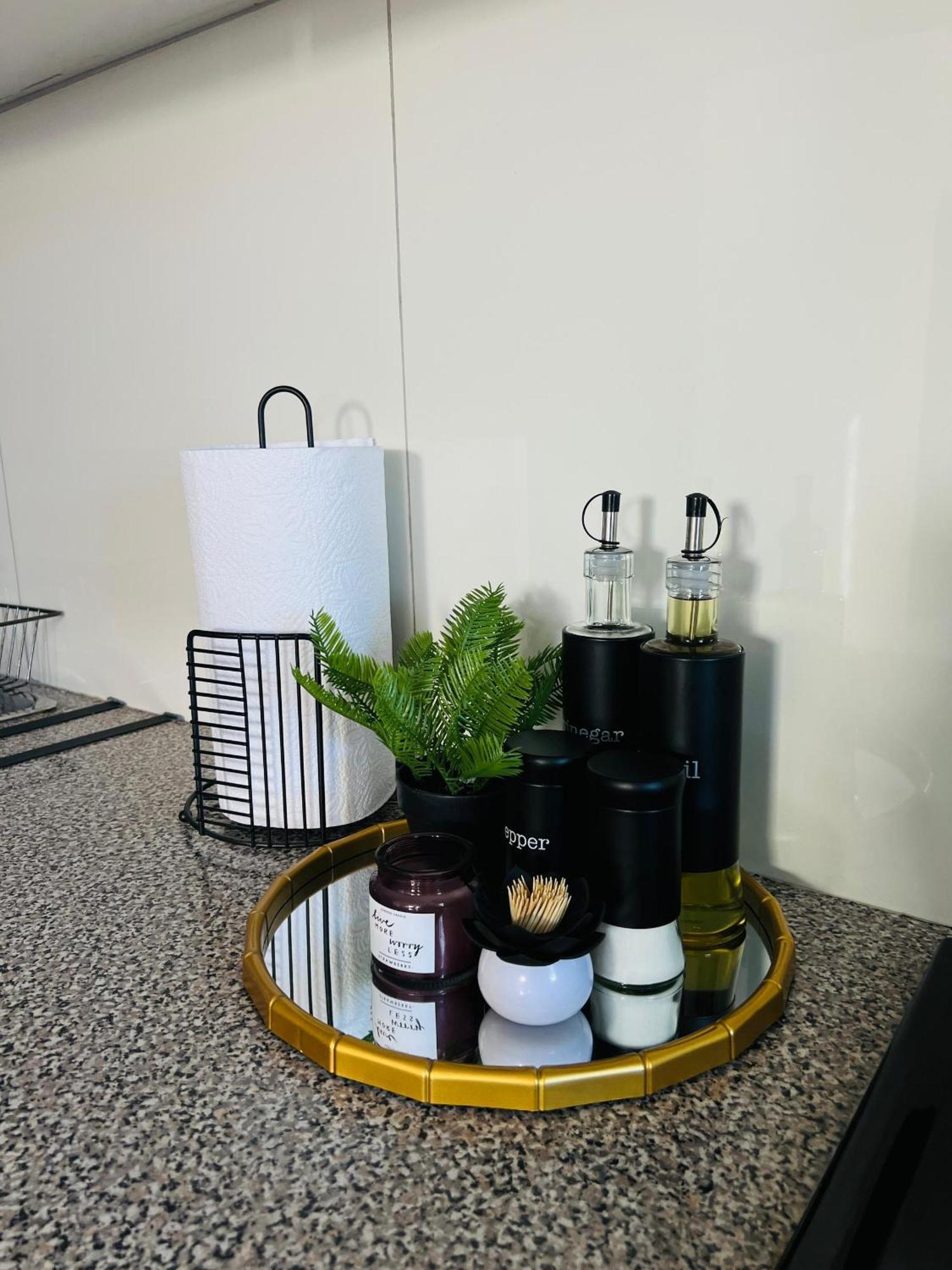 Easy Living Apartment Rundu Bagian luar foto